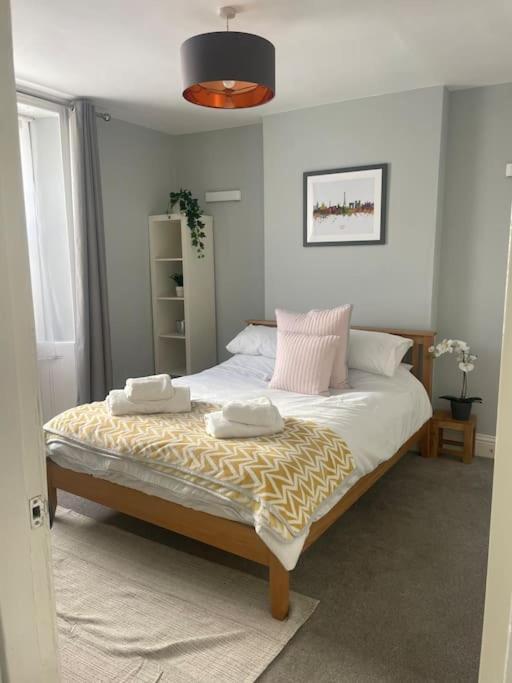 Three Storey Clifton Town House Бристол Екстериор снимка